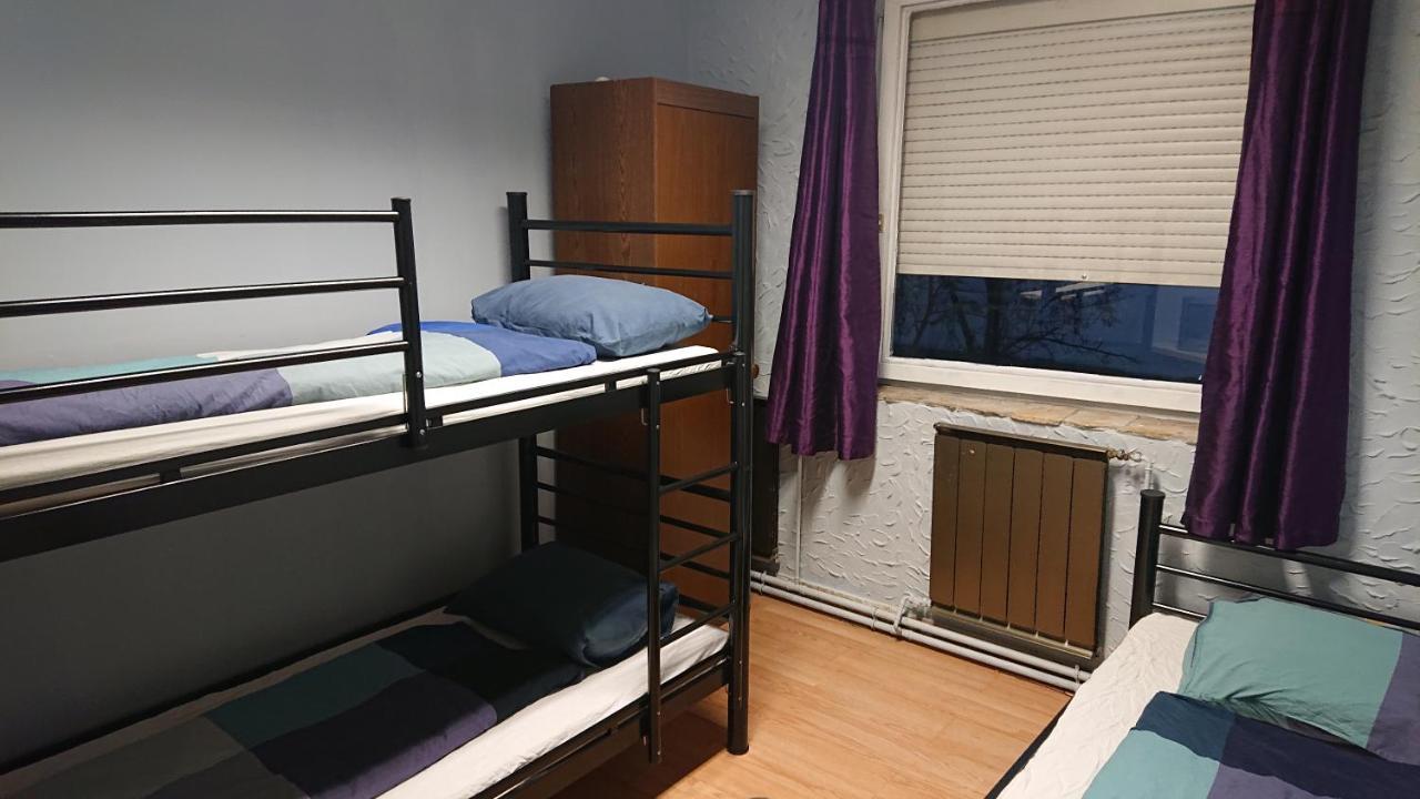 Pillango Munkasszallo Hostel Budapest Exterior photo